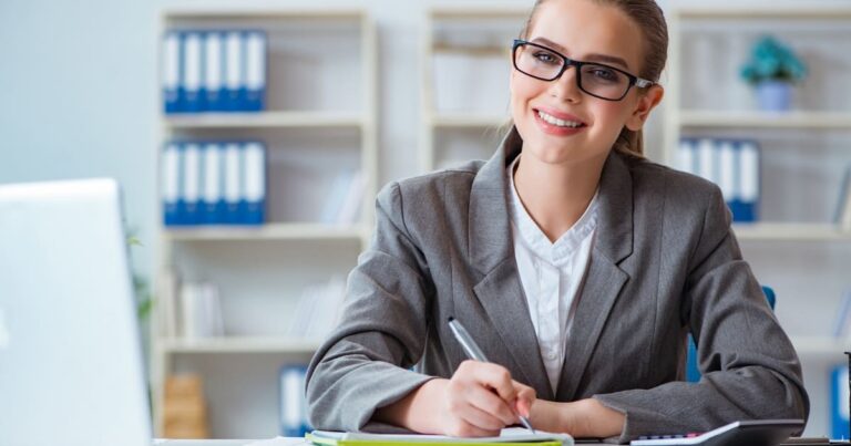 Diploma in Administrative Assistant Course