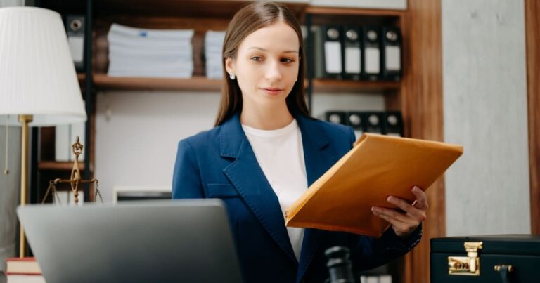 Diploma in Legal Administrative Assistant Course